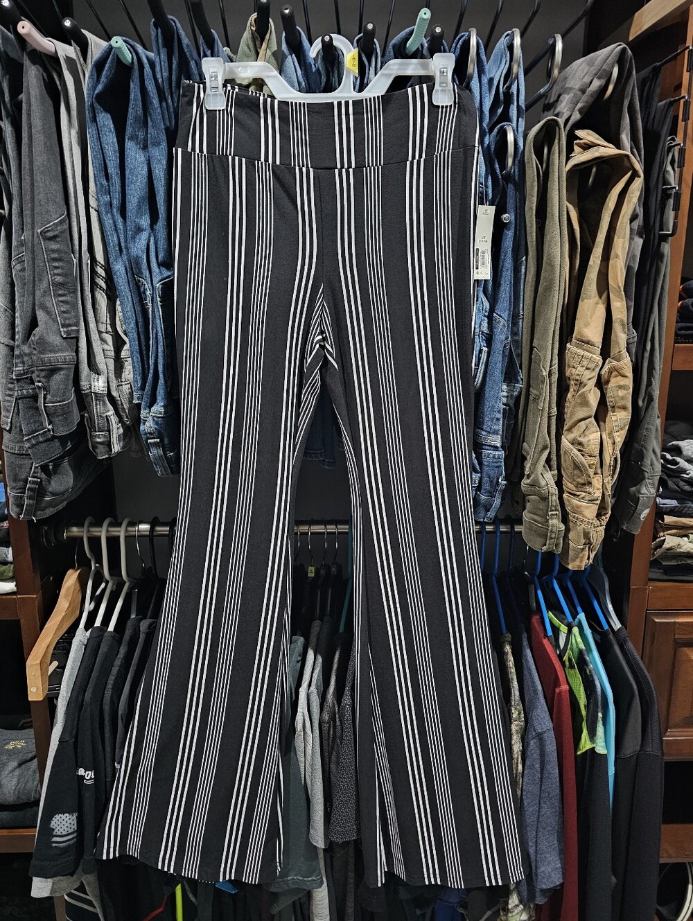NWT No Boundaries Stretch Bellbottom Bell Bottom Pants Black White Pin Stripe L - Picture 8 of 12